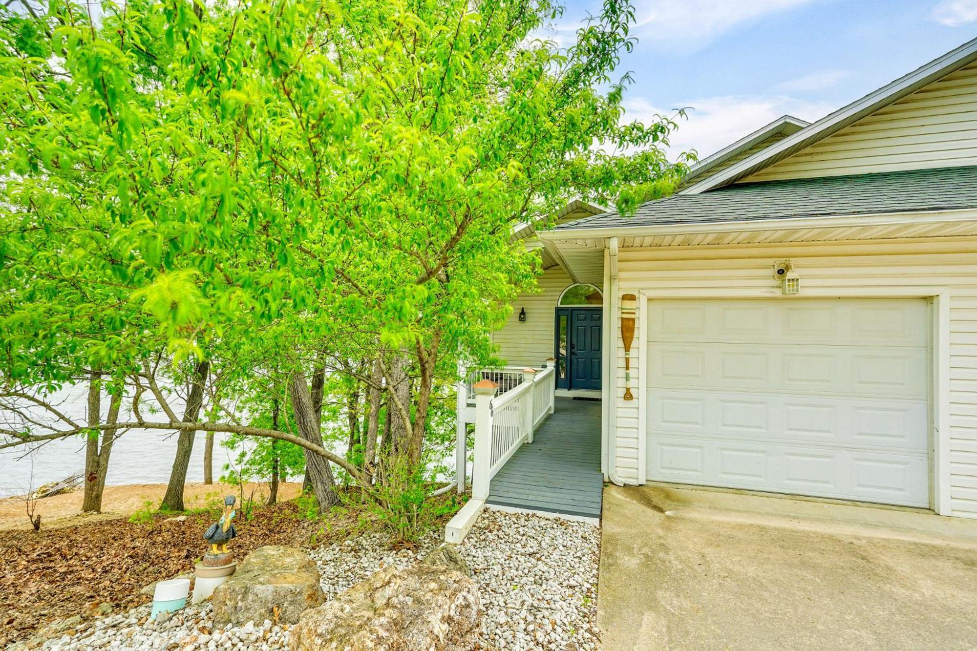 Townhouse With Shared Dock On Lake Of The Ozarks! Exterior foto